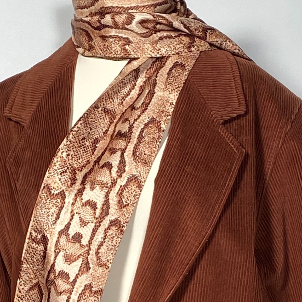 Long Vintage Python Snake Skin Patterned Head & N… - image 1